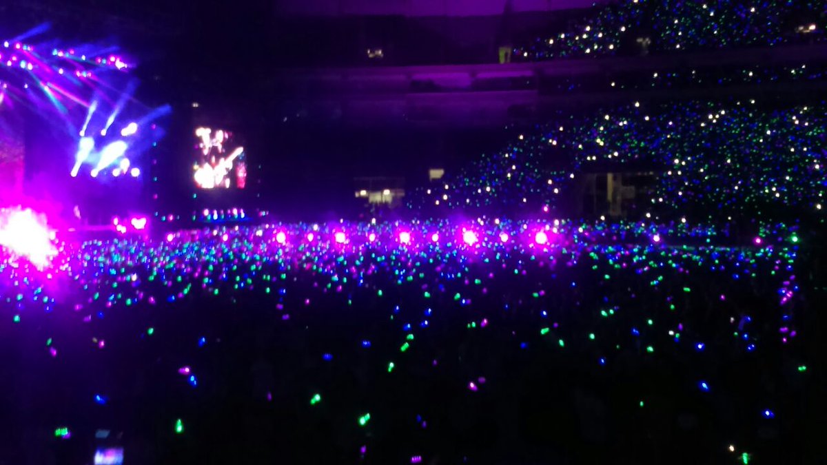 coldplaysphotos's tweet photo. They are making #20YearsOfColdplay and all of us are too!
To celebrate we ask you to reply us on this tweet with your best pic taken on a concert, or your favorite pic of them.
Here are our favs
@colddlay @_omgcoldplay https://t.co/A68Ji9jFDY