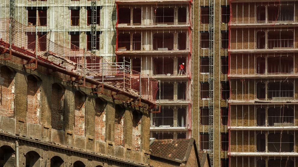Mafonsasl's tweet photo. El precio de la vivienda subió un 4,5% en 2017 https://t.co/Ia6QhbmLQF https://t.co/6eigOxXVn7