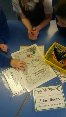 MilnathortPS's tweet photo. Active maths in P2 to learn doubles and halves facts to 20. #brainsworking https://t.co/QtedlYzHKg