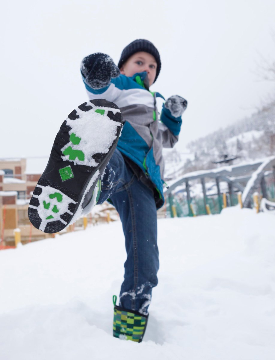 Kickin’ it in the Kids’ Element.  bit.ly/2oijPrB #kids #letitsnow