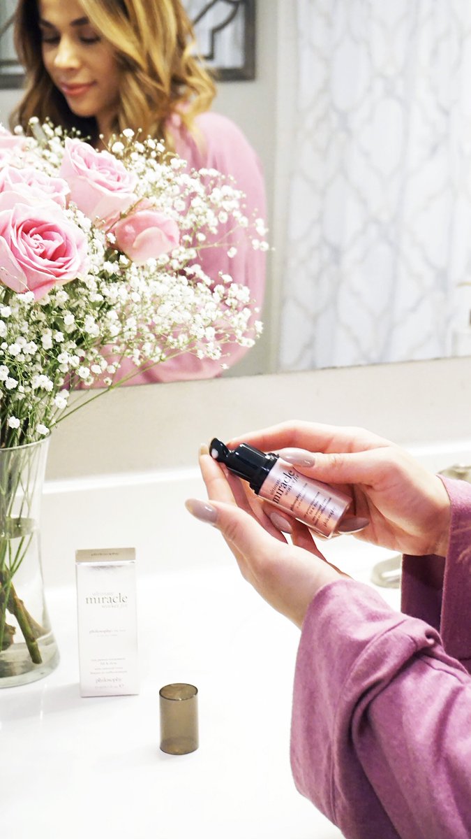 ilse_inzunza's tweet image. My secret to aging gracefully is on the blog! @lovephilosophy Click the link -&amp;gt; bit.ly/2mL2FA2 #yourultimateself #yourfix #ad