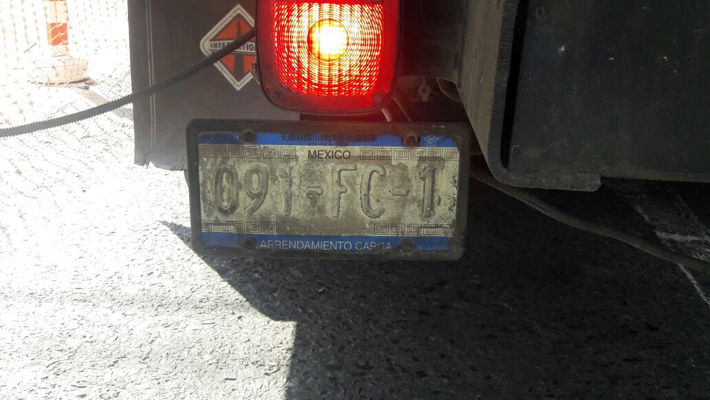 RomanBarragan's tweet photo. @Trafico_ZMG camión de @TiendaSoriana chica en Calzada independencia y se da a la fuga https://t.co/3fTPwwFdos