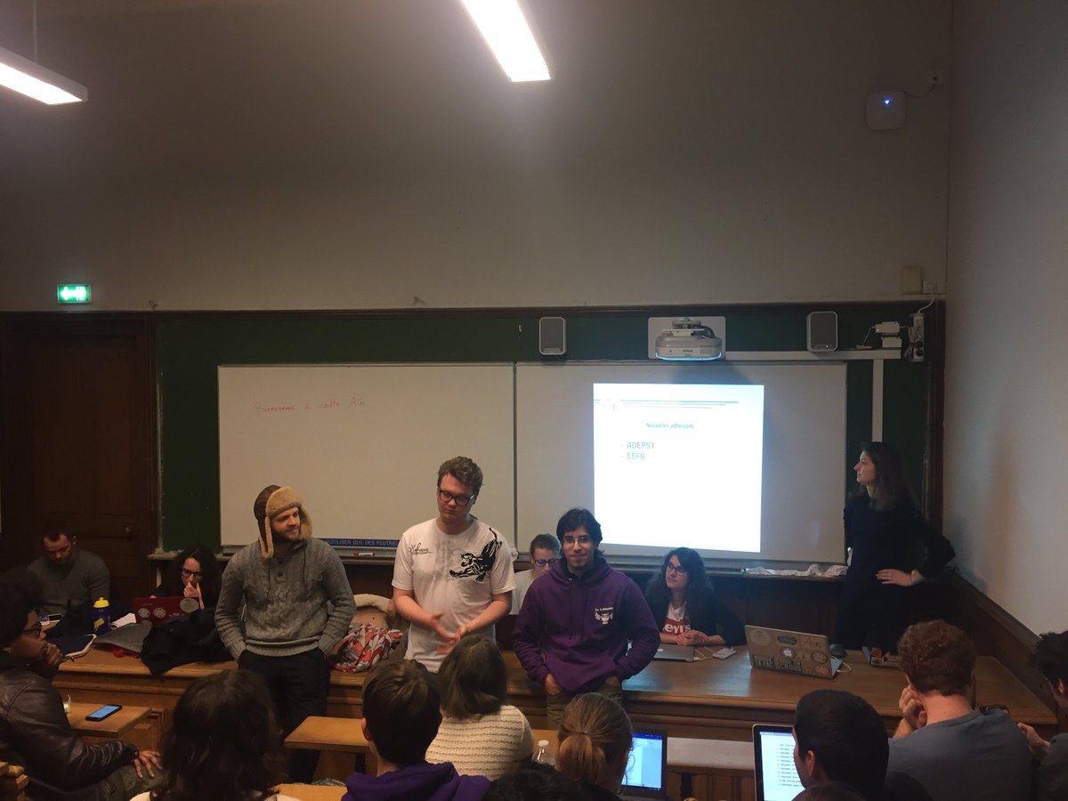 AGEParis's tweet photo. Ce soir, deux nouvelles assos sont membres observatrices de l'@AGEParis ! Bienvenue à l'#EEFB et à l'#Adepsy au sein de notre réseau 🎉 https://t.co/igqzAJfPpi