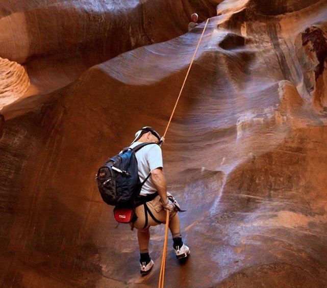 TravelMindset's tweet photo. Zion National Park is a paradise for outdoor adventurers. #VisitStGeorge via @wanderingsunset https://t.co/IOn3i2EYL9 https://t.co/qg1t46Q0Ac