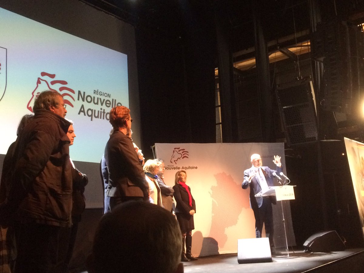 NvelleAquitaine's tweet photo. Pres de 500 acteurs présents aux vœux d'@al_rousset à #Poitiers en présence d'Alain Claeys au @ConfortModerne @Grand_Poitiers "faisons ensemble de la @NvelleAquitaine, la region la plus attractive de France" "nous voulons préparer l'avenir et réussir ensemble" https://t.co/QzETr1vmby
