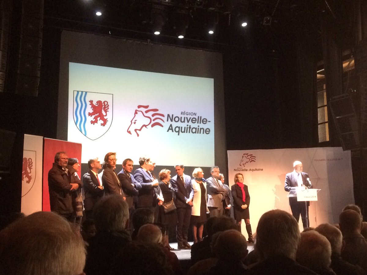 NvelleAquitaine's tweet photo. Pres de 500 acteurs présents aux vœux d'@al_rousset à #Poitiers en présence d'Alain Claeys au @ConfortModerne @Grand_Poitiers "faisons ensemble de la @NvelleAquitaine, la region la plus attractive de France" "nous voulons préparer l'avenir et réussir ensemble" https://t.co/QzETr1vmby