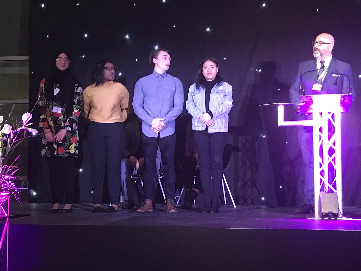 bradfordacademy's tweet photo. Albert Price Award 🥇 presented by Mr Hinsley - winner is Halima 👍 https://t.co/ZkEf6ZuOwH