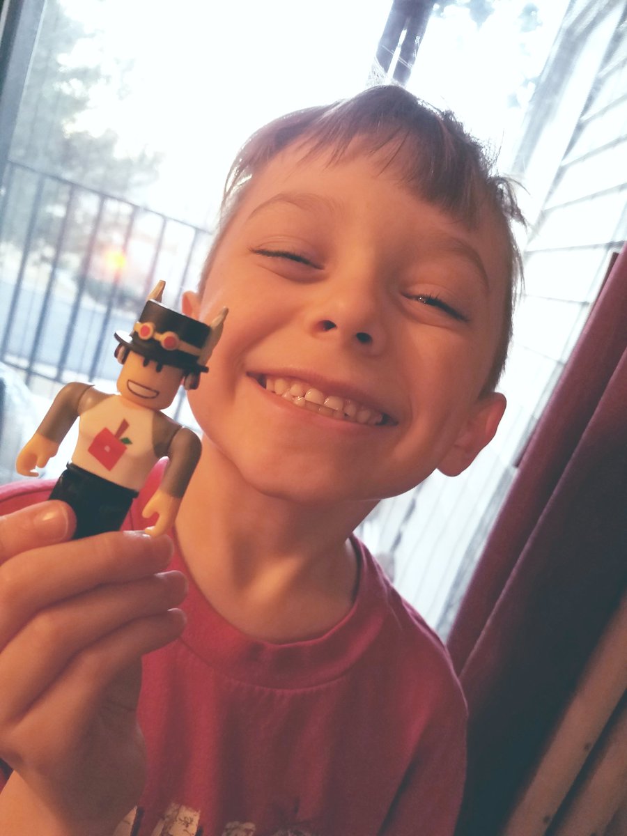 Narwhalbuffalo On Twitter My Son Got Newfissy Series 3 Roblox Toy Today Hes Freaking Out Treelandsshopkeeper Newfissy Treelands - newfissy roblox