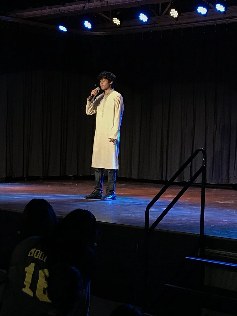 emily_beski's tweet photo. Amazing lunch preview of the IASA show today! Don’t miss out - get your presale tickets for $12 by tomorrow! #pehechaan2018 #iarocks @iasaeast @StudentsIA https://t.co/X5dpVvPexm