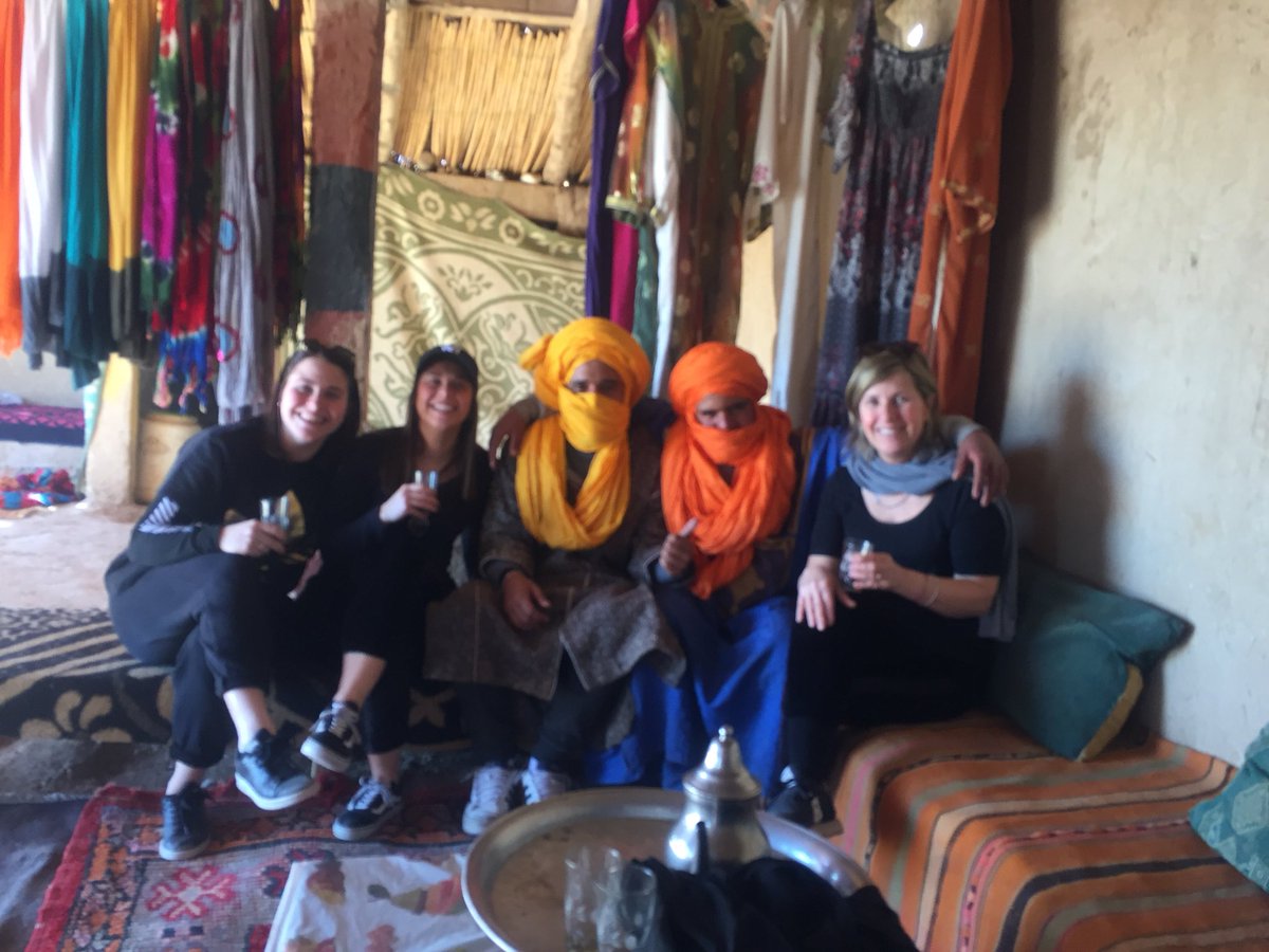 Tourdelmarocco's tweet photo. Tour in Marocco con una famiglia italiane #marocco #marrakech #tourdelmarocco #viaggi #vacanze #sahara #tour #deserto #fes https://t.co/7fT6ZA7FaC https://t.co/7V1tttljnE