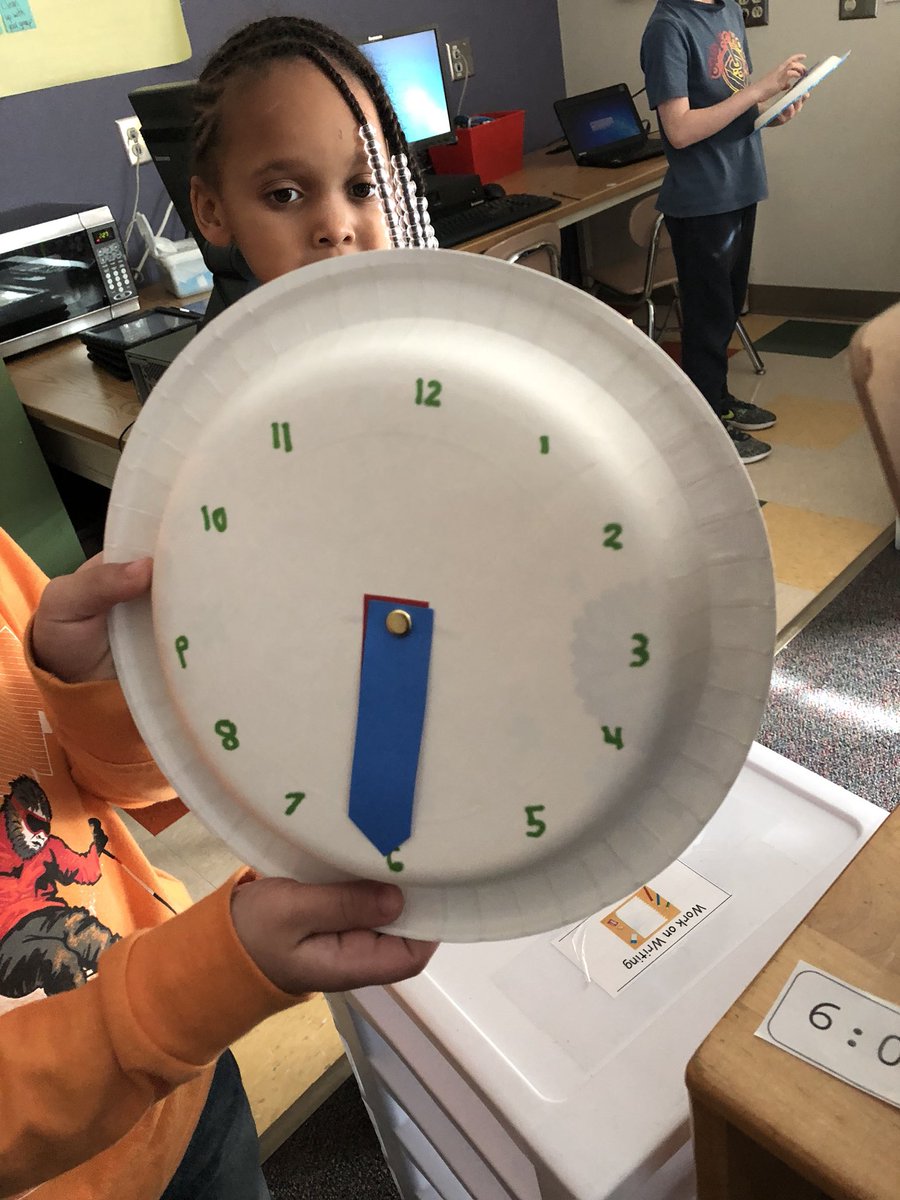 DiOrioCookies's tweet photo. Back to back and front to front protocol to practice time by the half hour #math1md3 #hashtag180 #learningprotocols #wearebriercreek #riseandshine https://t.co/cEogXivkyd
