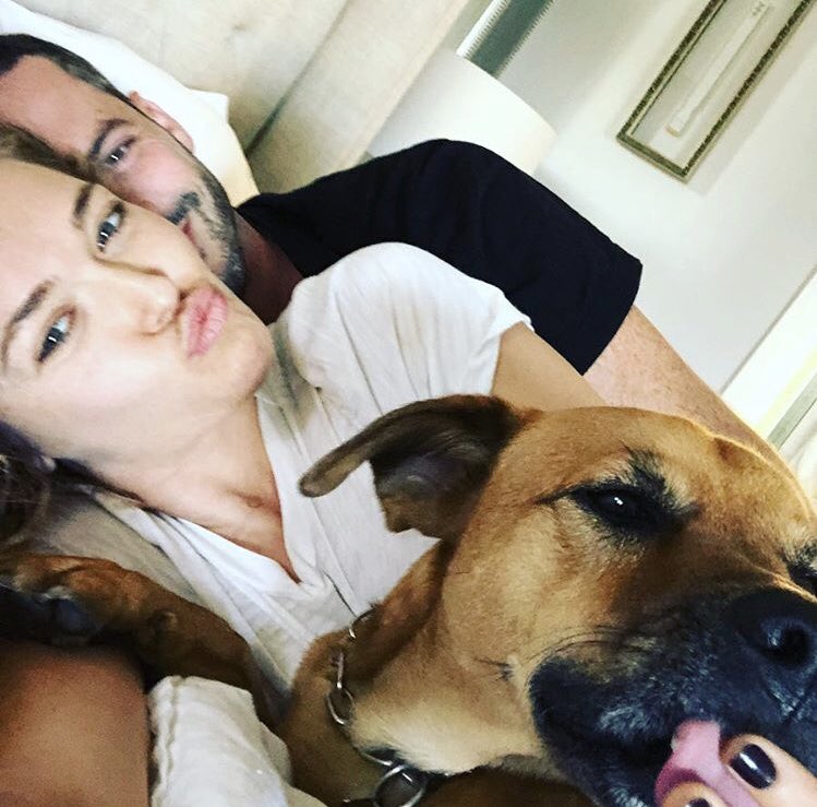 RachelPlatten's tweet photo. Fam selfie 🤳🏻 https://t.co/lEnwe7fWkQ