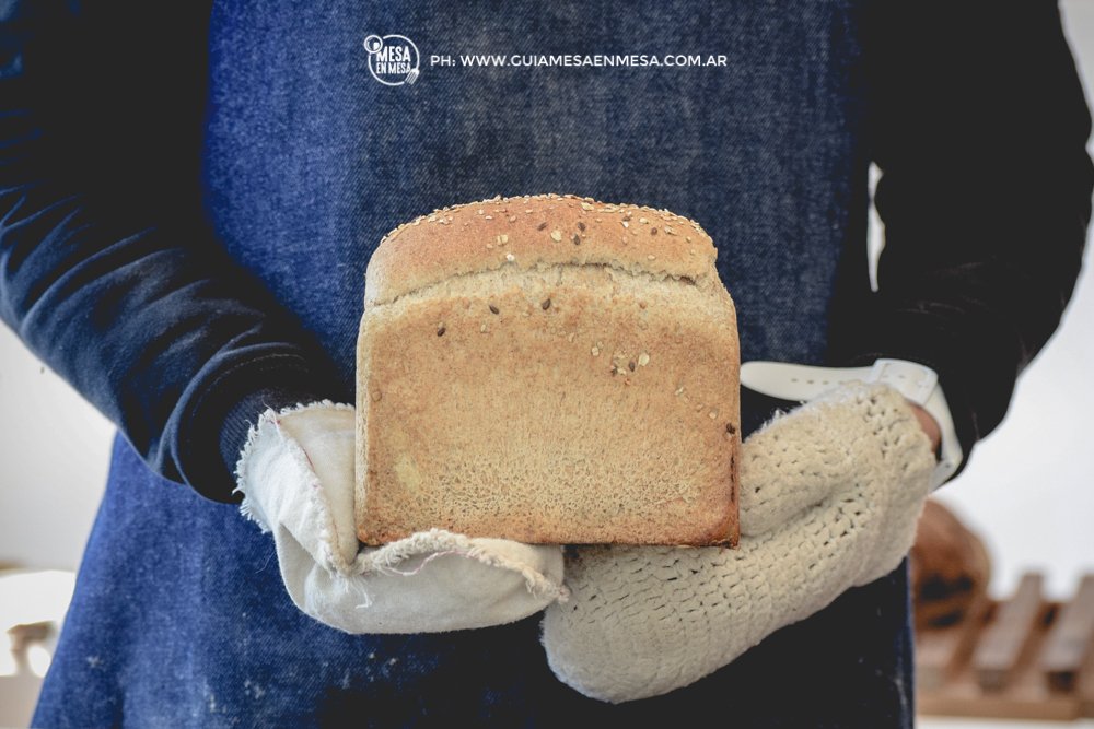 guiamesaenmesa's tweet photo. #BlogGuiaMesaenMesa 🍞 Una vez más por #CityBell, visitamos #ElArrobo, una pintoresca panadería estilo tradicional con productos elaborados con masa madre y, mayormente, con harina integral, realzando el valor de lo artesanal 👉 https://t.co/qFgIOsCOMS #GastronomiaPlatense https://t.co/Rf8IemEf84