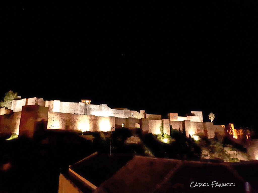 #MálagaNocturna ¡¡ Buuuenasss nochesss #acentos desde el corazón de #Málaga !!! 
Fotografía de <a href="/carolfanucci1/">CarolFV</a>