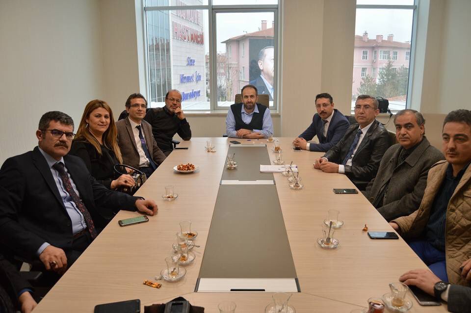 Numune Hastanesi Başhekim yardımcılığı görevine atanan Muhterem Dr.Halit Karaca Beyi Kadınhanlılar Derneği olarak ziyaret ettik  yeni görevinde başarılar diliyoruz.