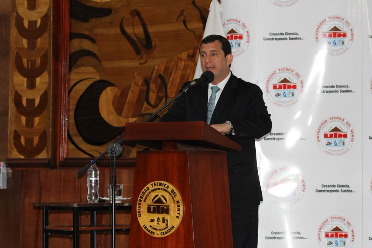 SRIoficialEc's tweet photo. .@LeoOrlandoA participa con ponencia en la #ConferenciaSRI "Sistema tributario ecuatoriano: política y gestión" en @UTN_Ibarra https://t.co/xYWzzHFOjo