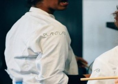 FoodTech_News's tweet photo. El fondo de Sopas Campbell invierte en una incubadora de startups de alimentación #compañíastartup #estainversió #necesitanmucho https://t.co/DuPHiHd1RM https://t.co/Owmaf7pNTf
