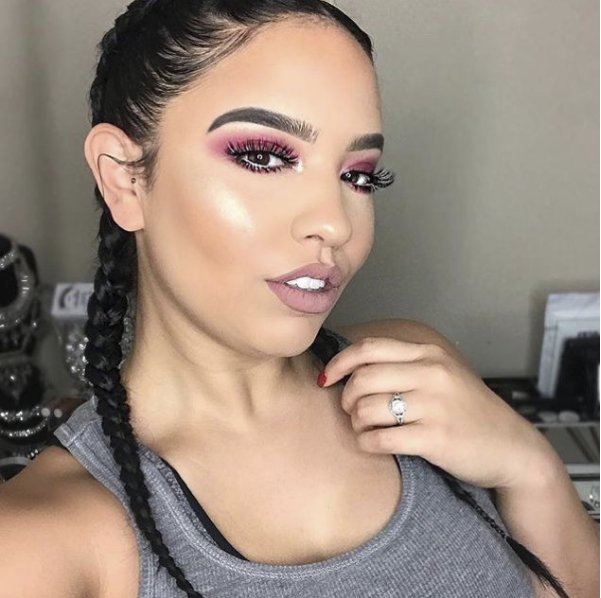 LaBeauteFatale2's tweet photo. @kararemii oh hey doll 💝 thank you for including our brand in your beautiful posts! We appreciate you!

https://t.co/M7Bj0S1uLz

#labeautefatalecosmetics #cosmetics #beauty #makeupgeek #makeup #blush #illuminator #glow #glamour #makeuptutorial #makeuplover #beautyblogger https://t.co/mGLhqPIWwb