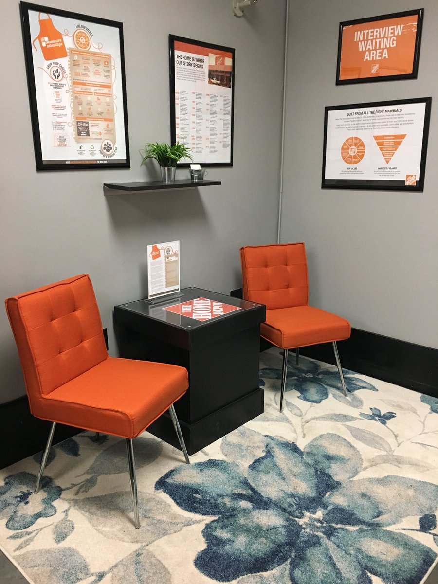 Kyna_Burke's tweet image. Ready for our hiring event on Thursday. I expect some future store managers will be sitting in these chairs! #SpringHiring