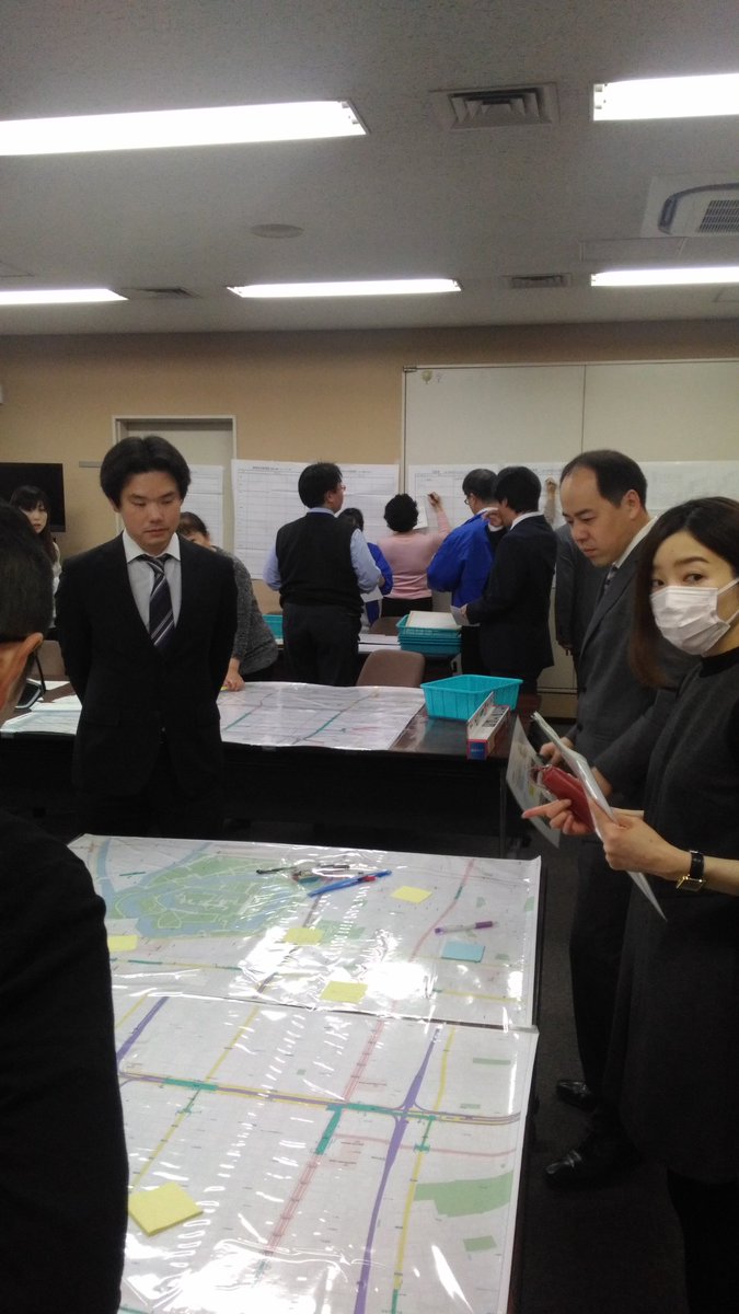 yumemarukun's tweet photo. 【大阪市震災総合訓練2】中央区内に居住し、区役所以外に勤務する本市職員が参集し、中央区役所６階に災害対策本部を立ち上げ、訓練を開始しています。 https://t.co/tqoJhhV1D5