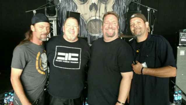 SACRED REICH Parts Ways With Drummer GREG HALL blabbermouth.net/news/sacred-re… https://t.co/Ajn0W2OTD7