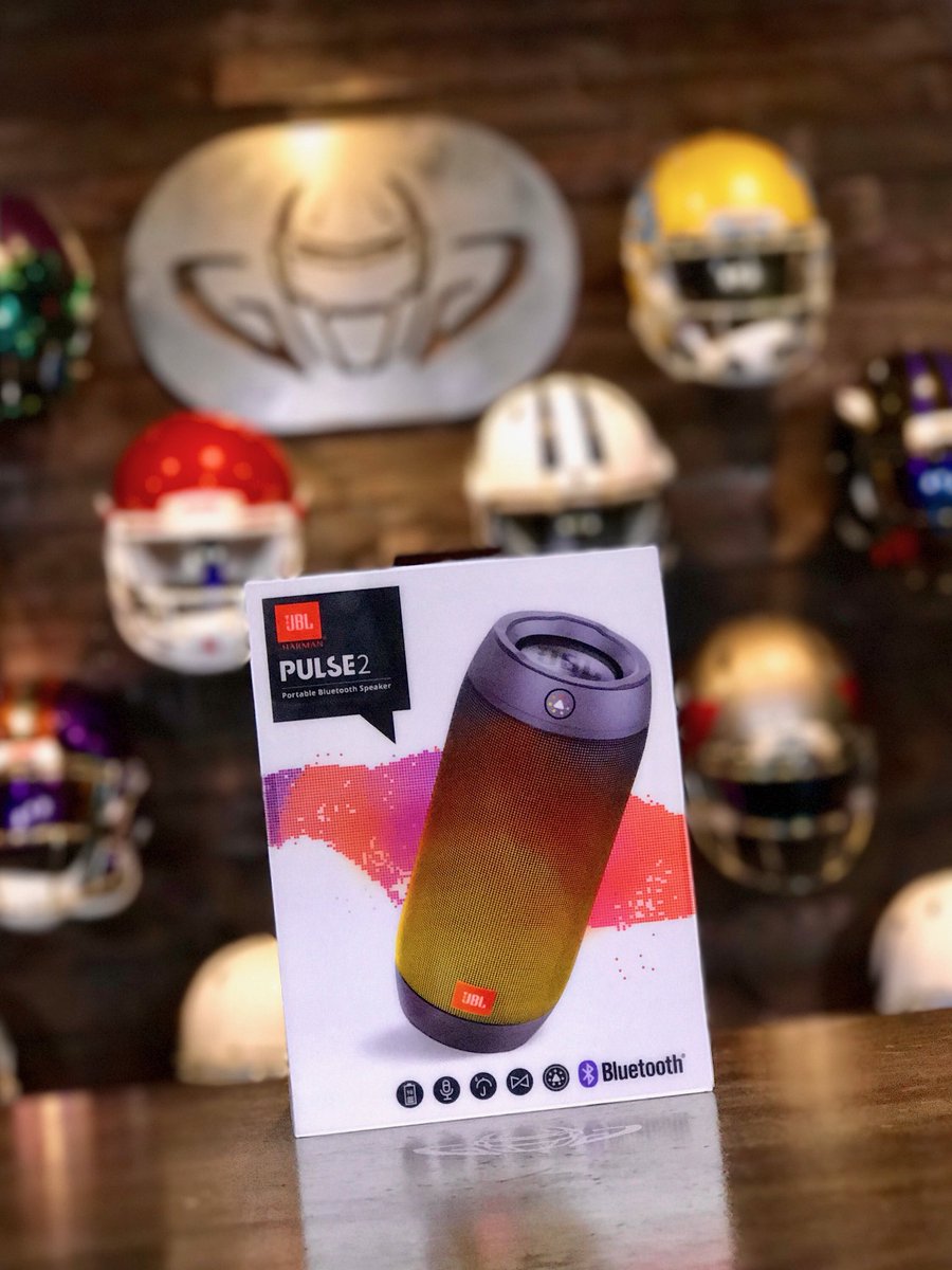 GreenGridiron's tweet photo. Congratulations to @TommyRapier for winning our @JBLaudio Pulse 2 from our AFCA booth giveaway! We appreciate everyone who stopped by our booth to enter! Come by our AEMA booth this year to see what we’re giving away next!
#greengridiron #afcagiveaway #JBLPulse2 https://t.co/gfrltUaEm1