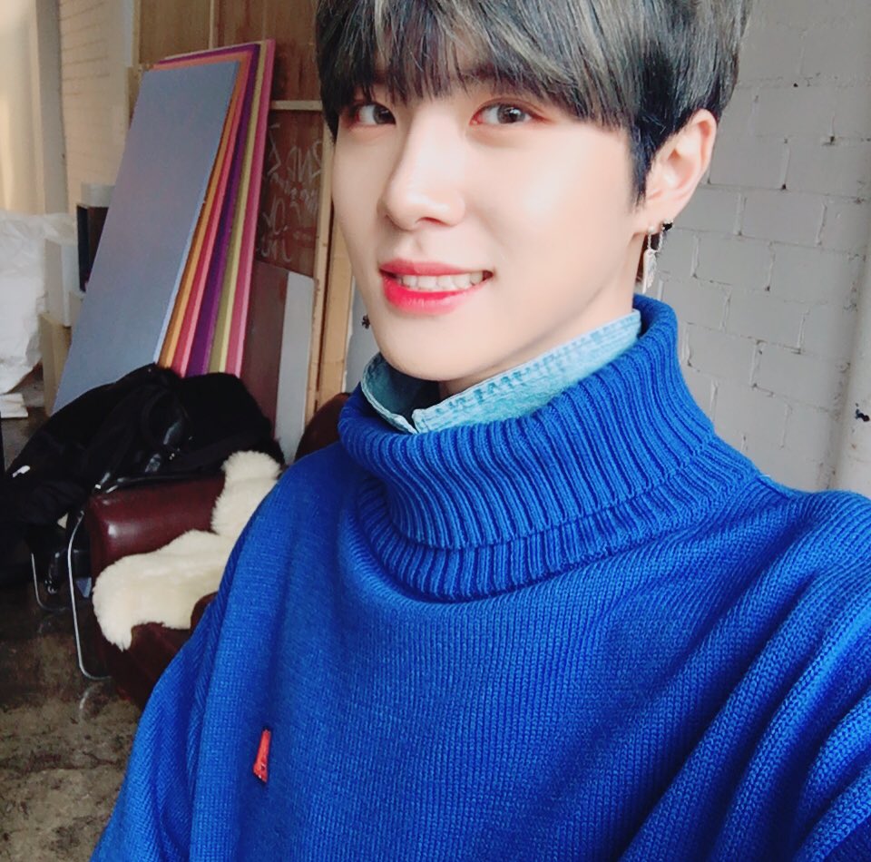 JBJtwt787's tweet photo. 이제 묵혀둔 사진을 하나씩 
올려보도록 하지. 쿄쿄 https://t.co/AKl8jFhZPa