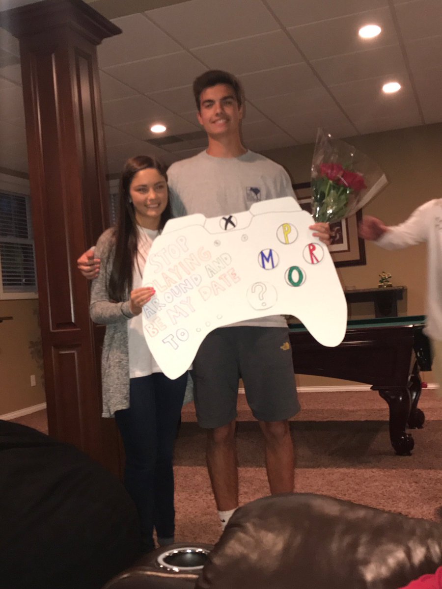 drewbrady99's tweet photo. Happy Birthday @juliaivy16! Hope it’s been a good one! https://t.co/EWkivG8Unx