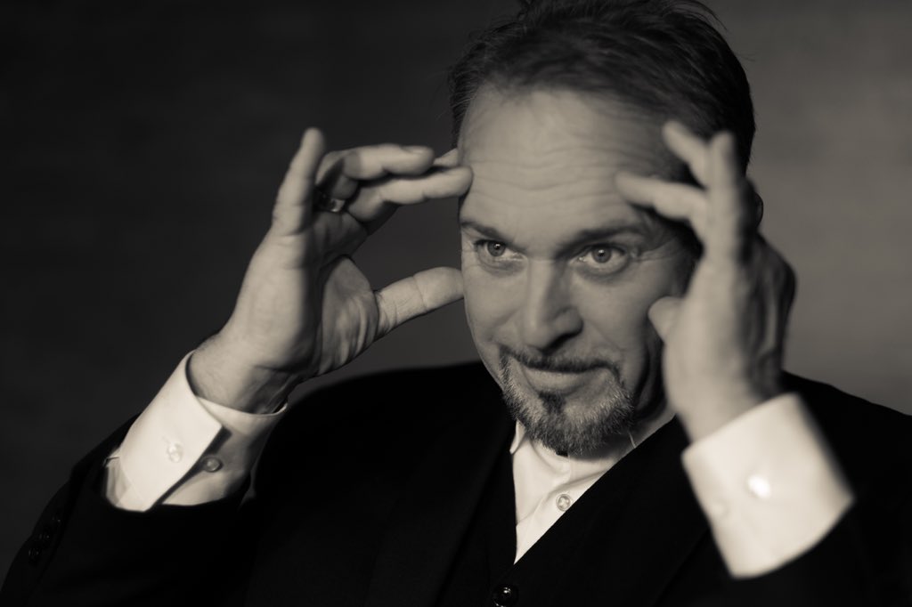 EStoneMagic's tweet image. I predict I will see you at my Mind Trix show this Saturday night at the Old Stone Inn boutique hotel Niagara Falls Canada.