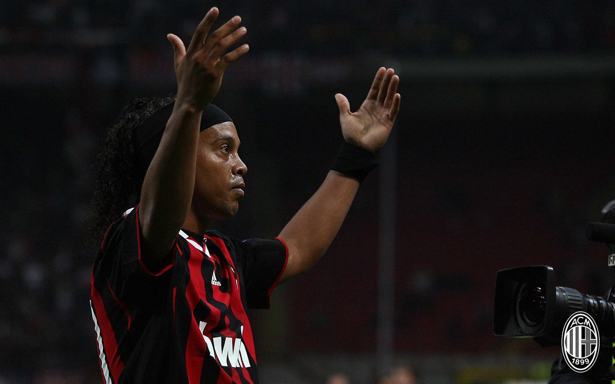 #Ronaldinho, the man who enchanted San Siro and every football fan has officially retired 🇧🇷
Obrigado, Dinho: G.O.A.T. 🐐
<a href="/10Ronaldinho/">Ronaldinho</a> si ritira, dopo aver illuminato i campi di tutto il mondo con le sue magie! 🤙🏻
Grazie di tutto, Dinho 🔴⚫