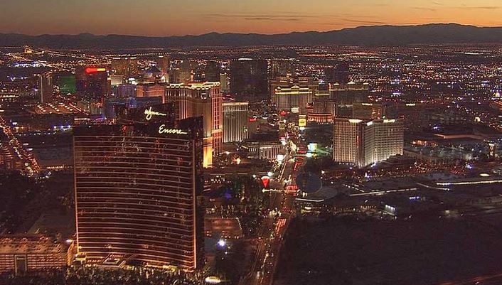 8NewsNow's tweet photo. Not sure if you noticed, but #StupidQuestionsForVegas is trending right now, so this had us wondering. What's the crazies question you've ever been asked about Las Vegas? https://t.co/nBm63hR9XJ