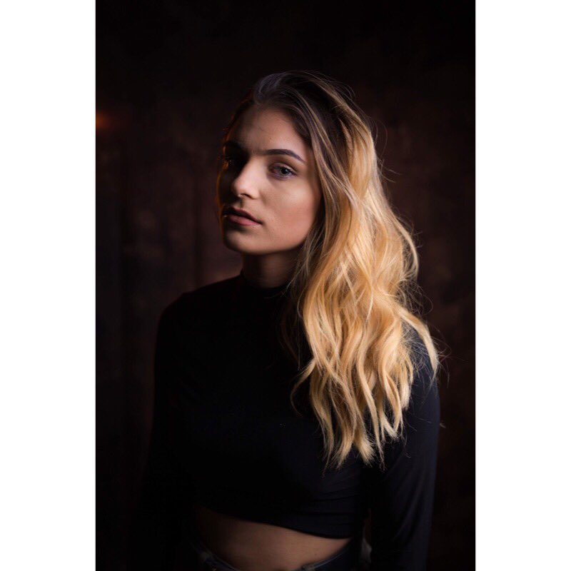 KodyEgan's tweet photo. Spontaneous casual shoot this evening in front of the camera for a change! Thank you CG Media for such a relaxed, fun shoot💫📸 https://t.co/OxF1tQzkUv