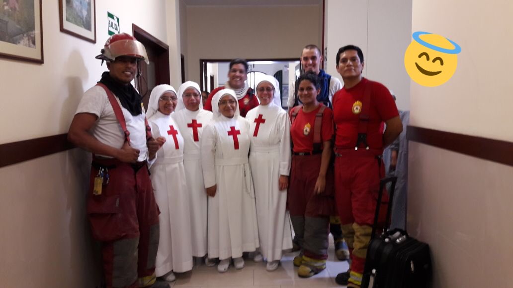 ¡TODAS A SALVO! Hoy por la tarde, nuestra #Rescate96 rescató a unas monjitas atrapadas en un ascensor. #LaMolina96