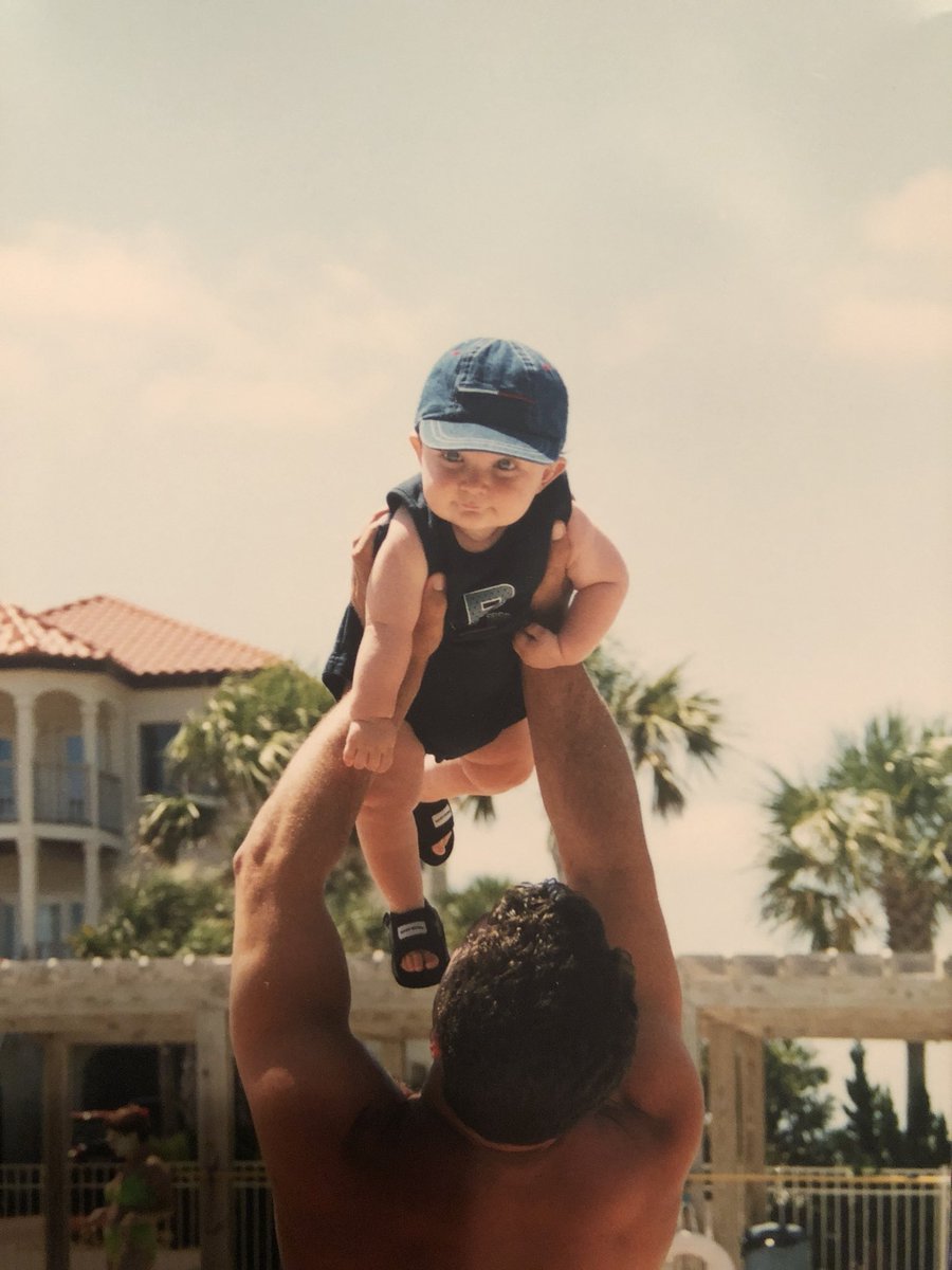 halstonhammonds's tweet photo. After a long battle of struggle I’m devastated but glad to say my dad Billy Mark Hammonds has gone up to heaven to be with the man above. I can’t thank everyone enough for the prayers and blessings. He will always be here with us. Love you dad, always will. https://t.co/SBQQBzQcID
