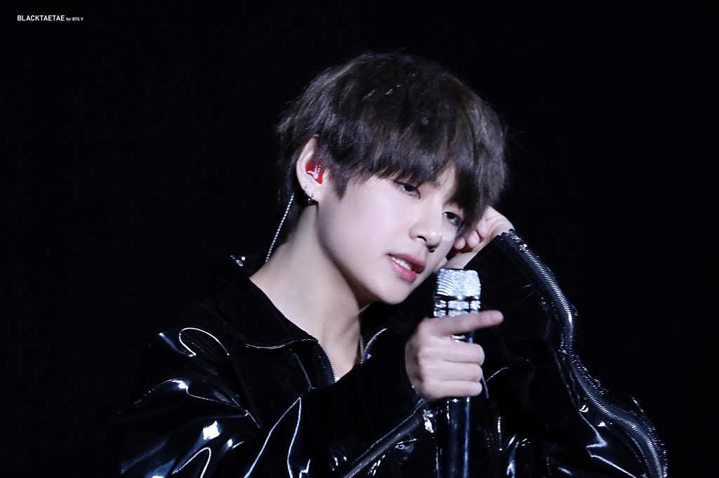 mybtsmerch's tweet photo. #iHeartAwards #BestBoyBand #BTS @bts_twt https://t.co/OSj1W8IP0I
