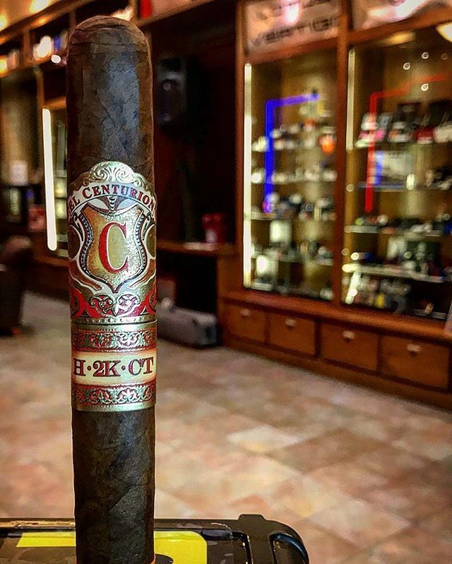 FamousSmokeShop's tweet photo. Photo by @tristenxt -  Great smoke highly recommend #myfathercigar #centurioncigar #h2k #cigar #cigars #botl #cigarflow #staysmokey #sharetheleaf #cigarlifestyle #cigarsdaily #cigarlover #cigarnation #cigaroftheday #cigarculture #cigarsociety #cigarsmoki… https://t.co/NmTYqTcm1c https://t.co/n0RKCGbZ2W