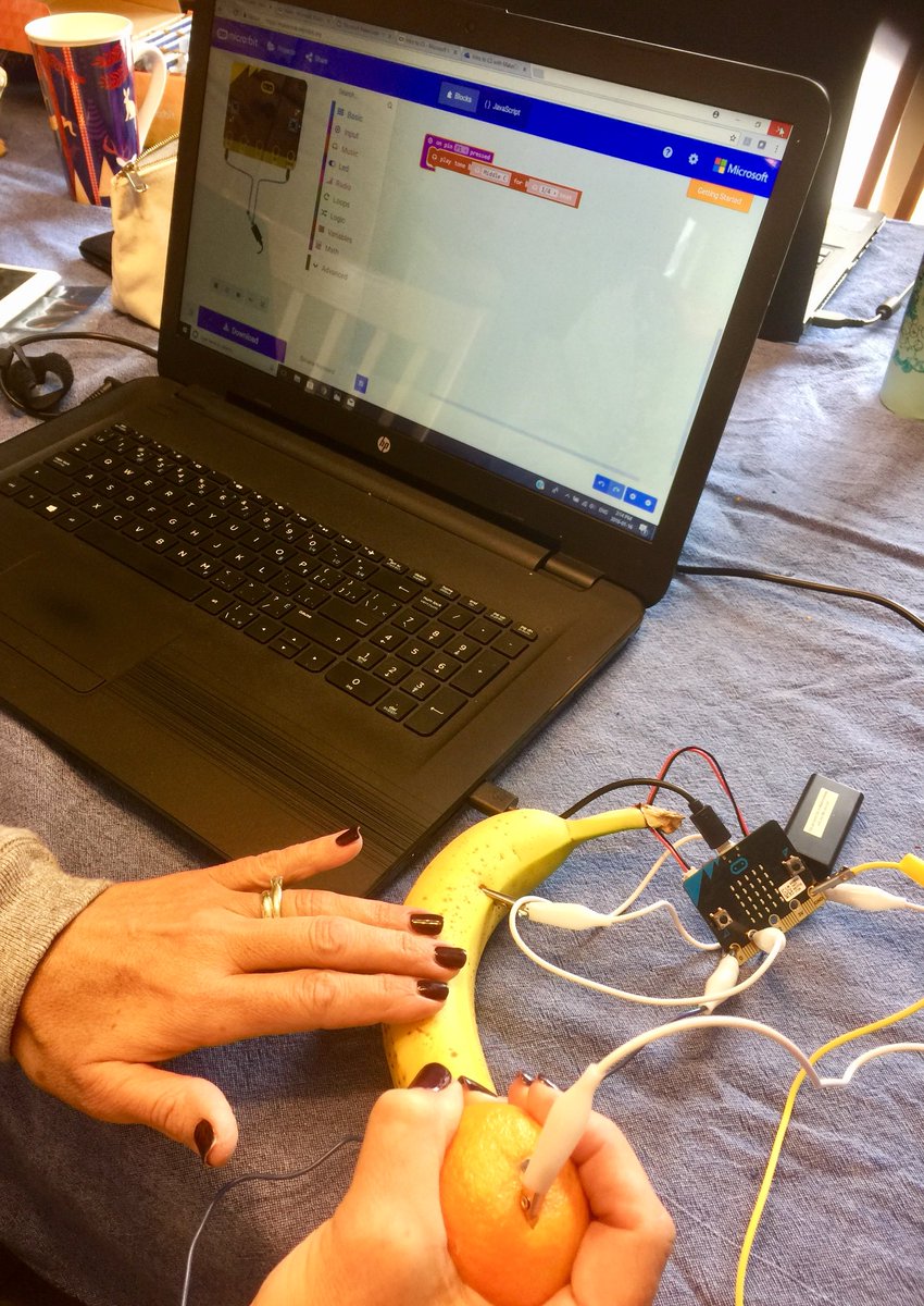 DebEvangelista's tweet photo. @STCBurlington teacher collaboration with #microbit. Thanks to #OECTACLC18 @lisaannefloyd @FCLEdu and @MSMakeCode for this opportunity. #thisbugneedsseriouspesticide https://t.co/Itz0Hkm1Ab