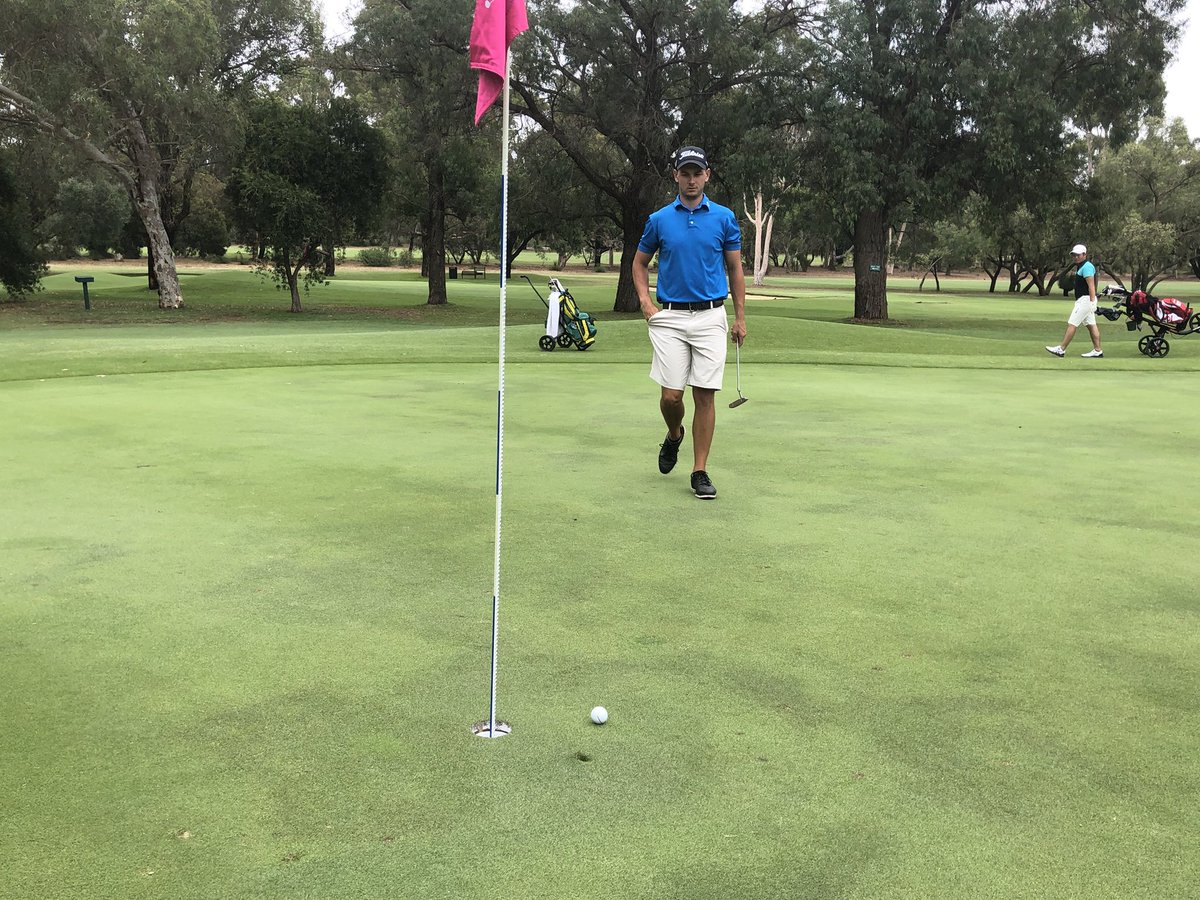 Check the pitch mark on <a href="/dylanperrygolf/">Dylan Perry</a>’s approach to 11 at @wanneroogc! Half-volleyed the pin and sat for kick-in to get the big fella square overall for #AusAm.