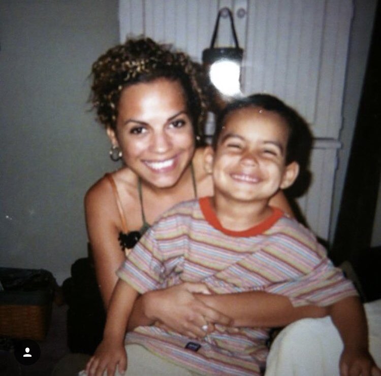 SimplyPutzke's tweet photo. My mom looks more like my sister every year. https://t.co/DzZGkoiSnw