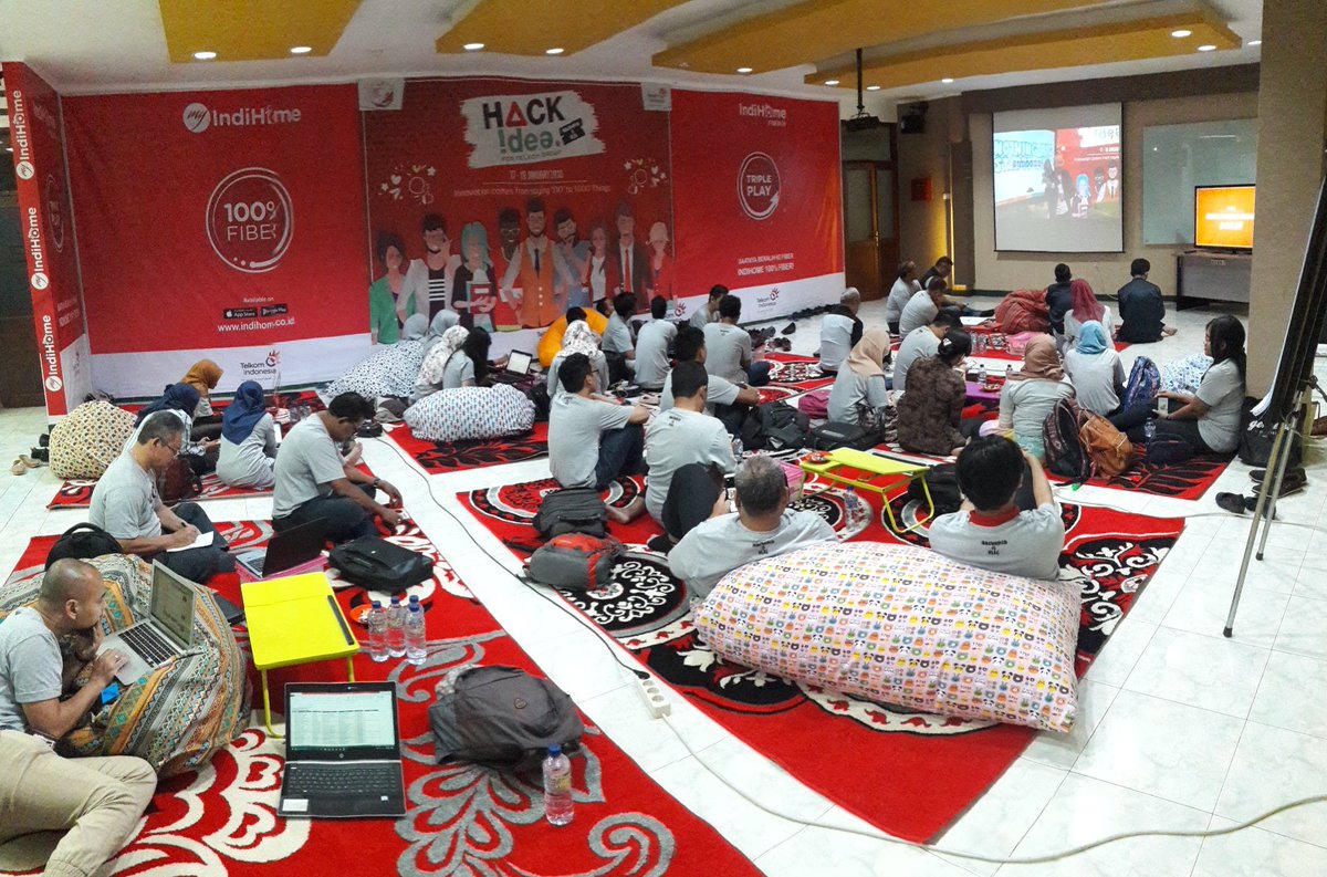 _funtastic5_'s tweet photo. "Innovation comes from saying No to 1000 Things"
Sprint Design and The Hack Idea Participant of Culture Agent TREG 5
#LivingTheTelkomWay #CultureAgent #InnovationIsHere @parwi66 https://t.co/FBq1ixbSwd