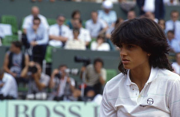 GABRIELA SABATINI - Página 9 DTtZuQeXkAAtaLN