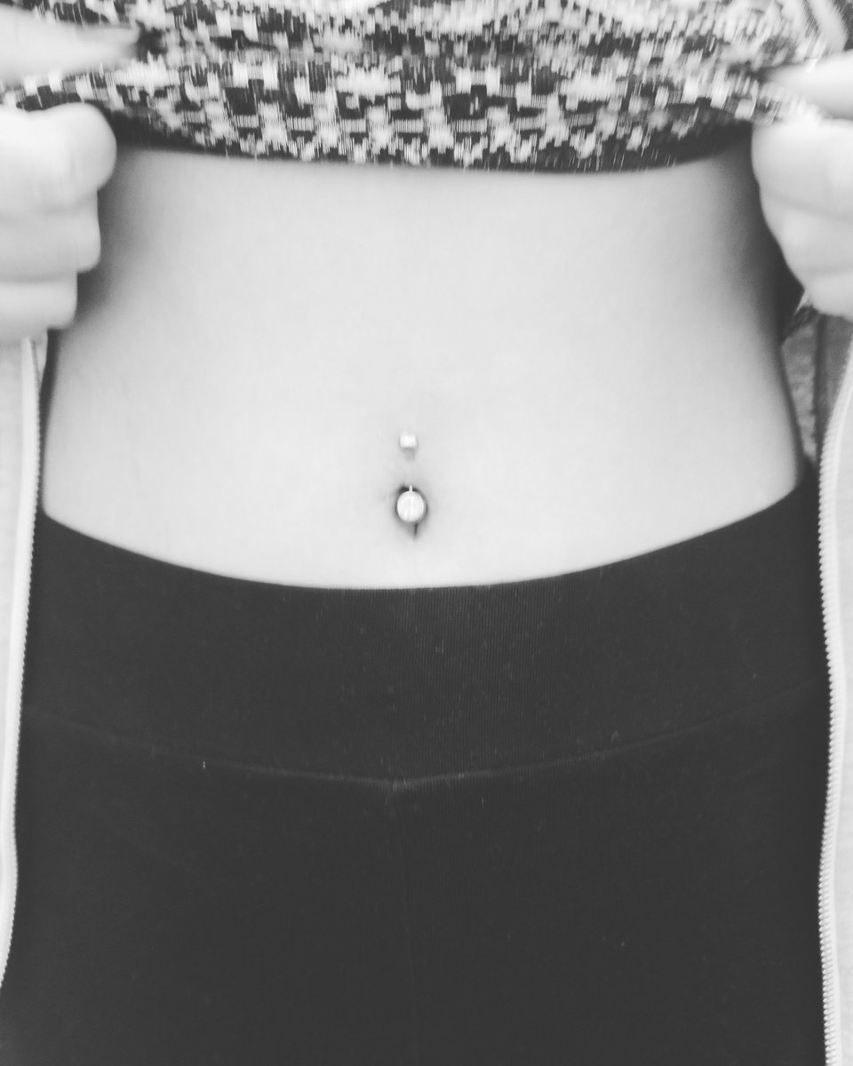 KarmaBevHills's tweet photo. Book your piercing appointment at Karma Beverly Hills today by calling or texting us at (310) 275-2762!! #navel #pierced #piercedbymary #KarmaBeverlyHills #salonrepublic #new https://t.co/vhwGyOHj4k