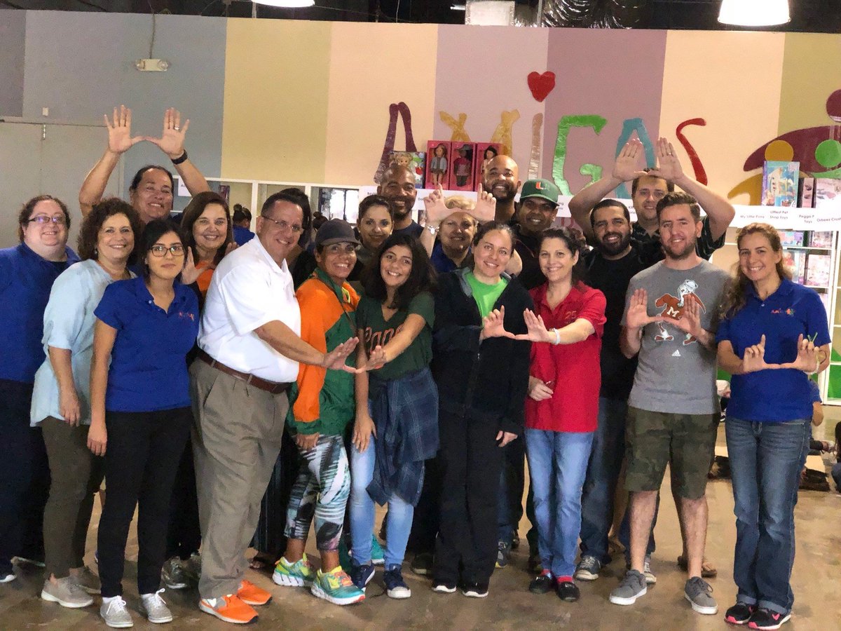 UMCoEAA's tweet photo. In December members of the CoE alumni community sorted and organized donated toys for the Amigos for Kids 25th Annual Holiday Toy Drive @amigosforkids. Networking at UM alumni-owned Tank Brewing Company @thetankbrewing followed. Stay tuned for events in the near future. https://t.co/wg2SRL38JN