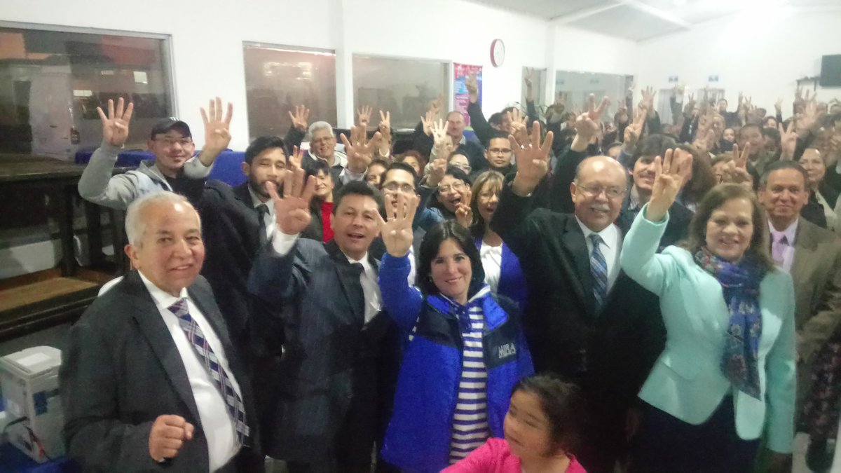 paholaotalora's tweet photo. Candidata a la cámara de MIRA #104 Elda Santa en la localidad de puente aranda barrio galán @carlos_guevara @Landinez2 @helda_santana #LaPolíticaEsHaciendo https://t.co/g3wugv7pnq