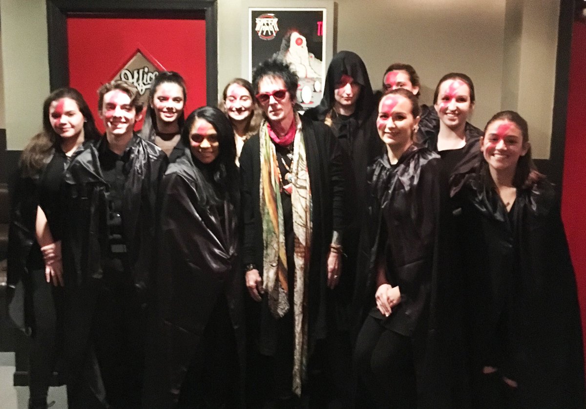 TruVoXMusic's tweet photo. #anightofstardust #davidbowietribute #PhillyLovesBowie #EarlSlick #spaceoddity #realizerecords #realizestudios #uniontransfer #livemusic #RocknRoll #vocals #acousticguitar 👨🏼🎤👩🏼🎤⚡️🎤🎼🎭🎸🚀 https://t.co/dbH6uLW7mo