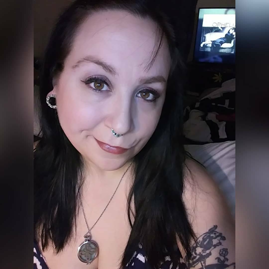 brav3lilt0ast3r's tweet photo. I don't have any plum lipstick, and ain't nobody got spoons for fake lashes, but I copied snapchat's filter best as I could. I ate an edible and sang 90's songs all afternoon. It felt good.
#pluggingalong #cptsd #ptsd #chroniclife #disabledandcute #goodineveryday https://t.co/1iH7HOlyBk