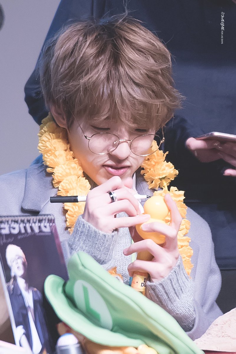 [HQ] 171228 강남 팬싸인회

🐥🐥🐥
<a href="/Jae_Day6/">J</a> 

#제이 #JAE 
#데이식스 #DAY6
#MOONRISE