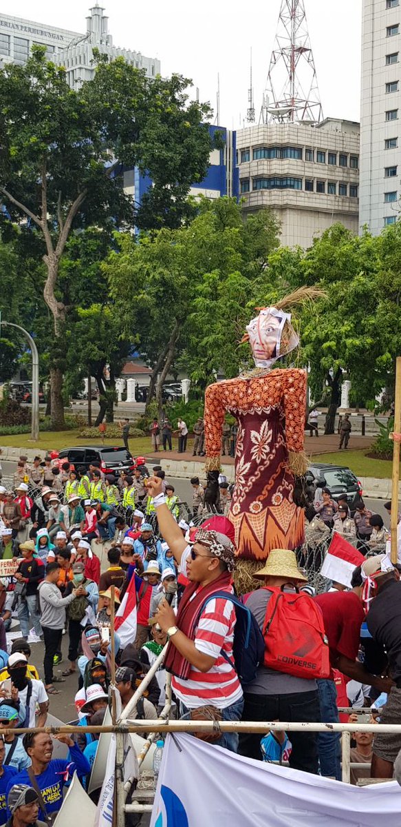 Legalkan CANTRANG seterusnya !!!
#AliansiNelayanIndonesia