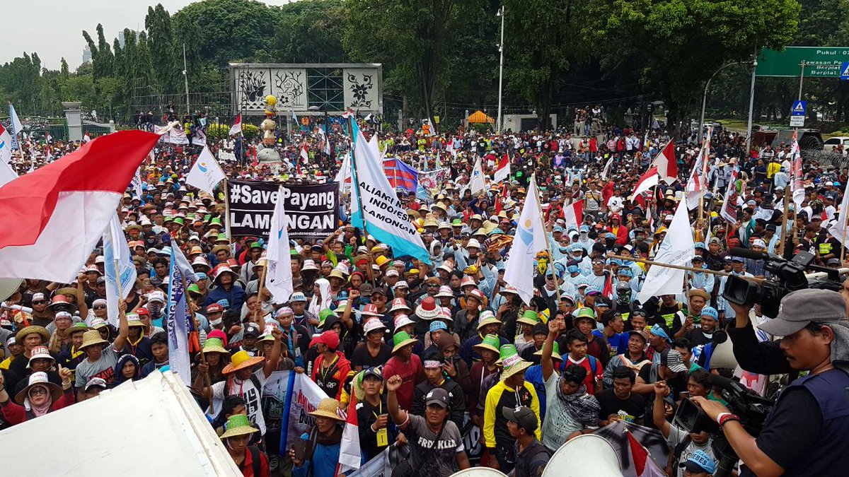 AdePurwanto46's tweet photo. Kembalikan hak konstitusi kami !!!
#AliansiNelayanIndonesia
#AliansiNelayanIndonesia
#AliansiNelayanIndonesia
#AliansiNelayanIndonesia
#AliansiNelayanIndonesia
#savecantrang
@jokowi
@ganjarpranowo
@Pak_JK
@susipudjiastuti https://t.co/vorkLtu3Dp