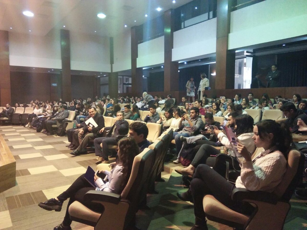 Usai kuliah umum, beasiswa <a href="/darmasiswa/">Darmasiswa RI</a>  dan beasiswa KNB dipromosikan kepada mahasiswa Universitas <a href="/UAG_Oficial/">UAG</a> - Guadalajara